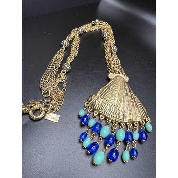 Lilly Pulitzer Bombshell Necklace - Picture 5 of 7